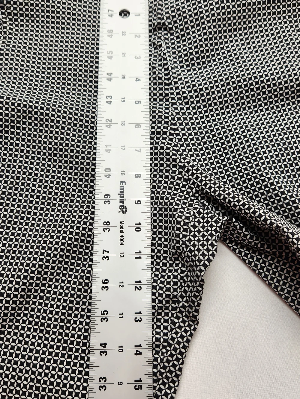 ⭐️Michael Kors Black White Geometric Slim leg Ankle Pants Medium Stretch Office